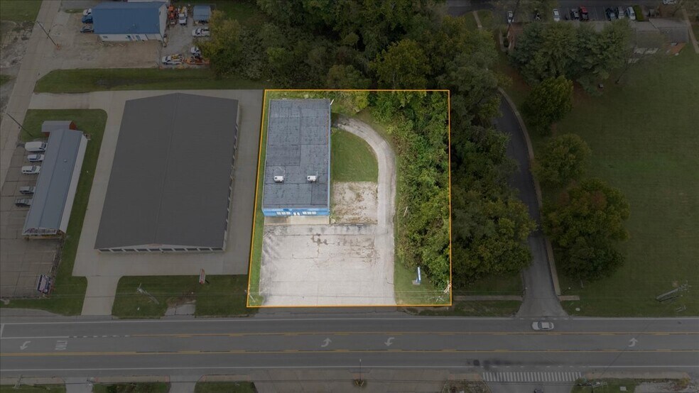 516 Washington St, Ravenswood, WV à vendre - Photo de l’immeuble – Image 2 sur 35