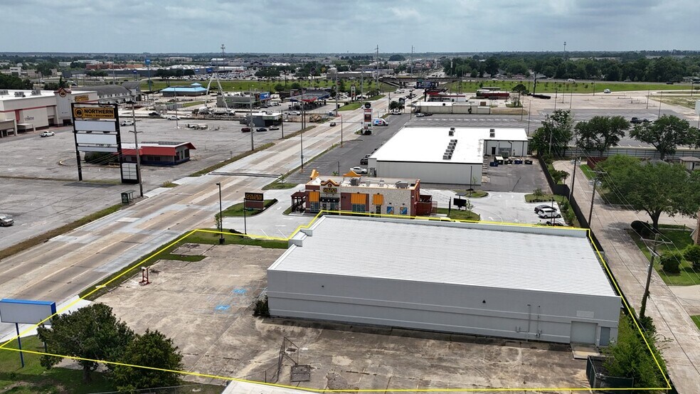 3030 Highway 14, Lake Charles, LA à louer - Photo de l’immeuble – Image 2 sur 7