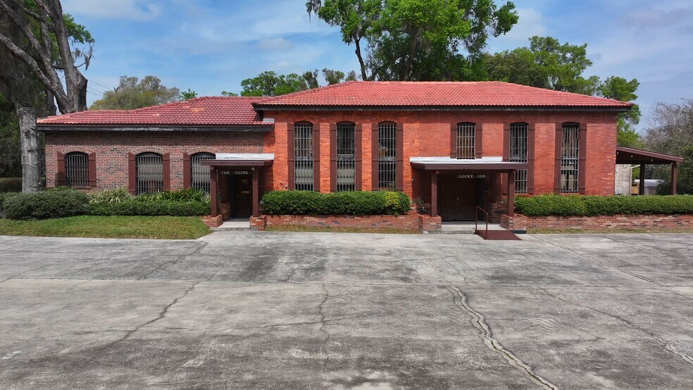 37739 Robinson Ave, Dade City, FL à vendre - Vidéo sur l’annonce professionnelle – Image 2 sur 6