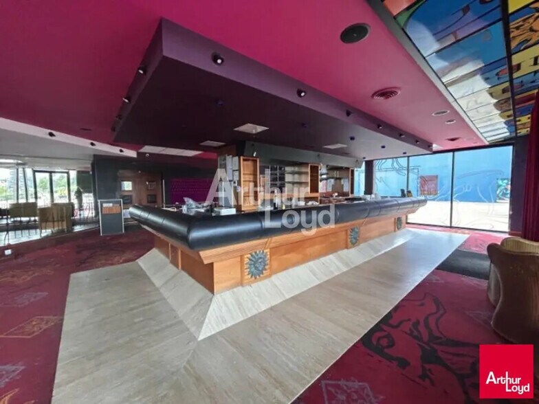 Local commercial dans Blois à louer - Photo de l’immeuble – Image 2 sur 3