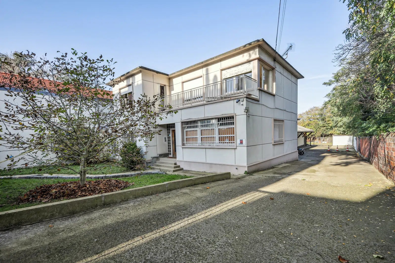 Local d'activités dans Arcueil à vendre Photo de l’immeuble– Image 1 sur 18