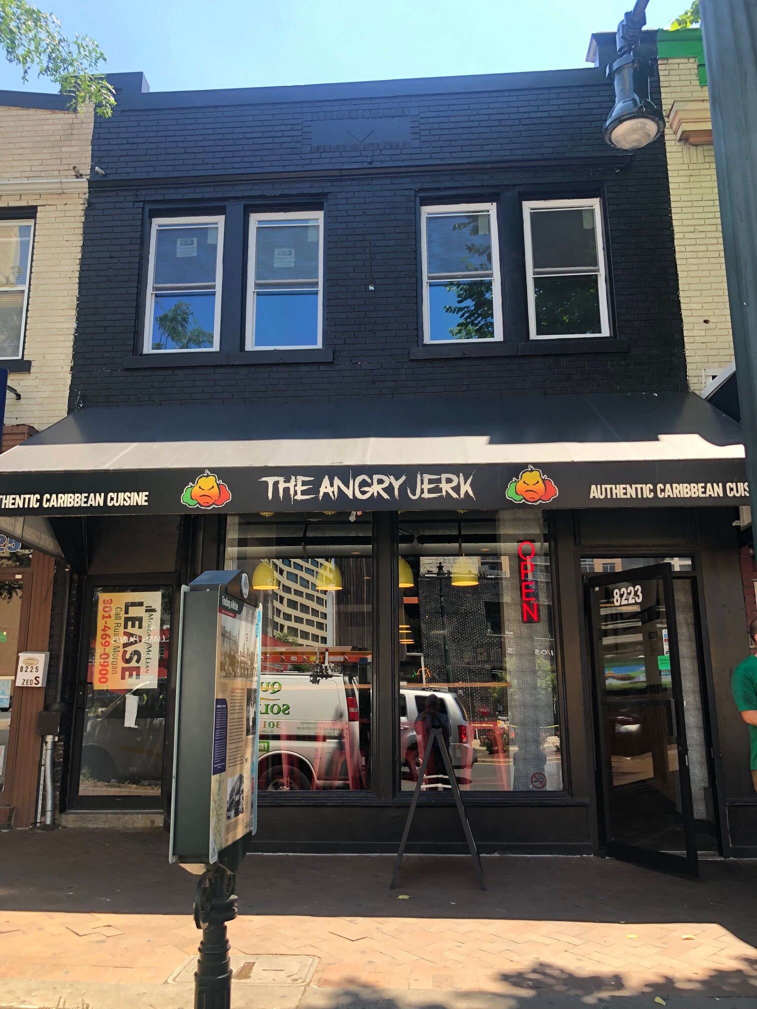 8223 Georgia Ave, Silver Spring, MD à louer Photo de l’immeuble– Image 1 sur 7