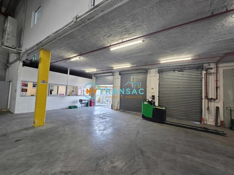 Industriel/Logistique dans Rosny-sous-Bois à louer - Photo de l’immeuble – Image 3 sur 8