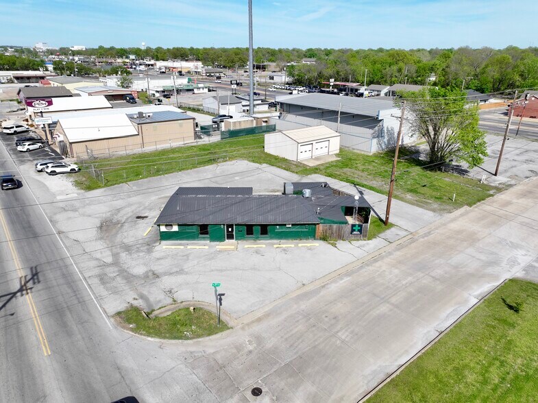 500 N J. M. Davis Blvd, Claremore, OK à vendre - Photo de l’immeuble – Image 3 sur 17