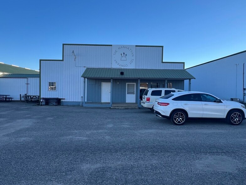 480 Park Ave E, Eden Valley, MN à vendre - Photo de l’immeuble – Image 3 sur 29