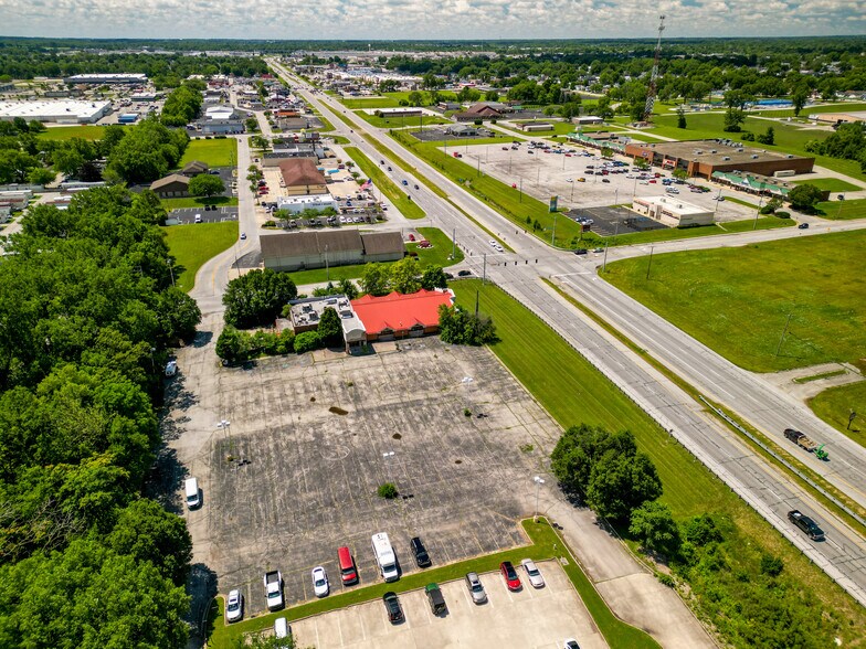 490 S Reed Rd, Kokomo, IN à vendre - Photo principale – Image 1 sur 1