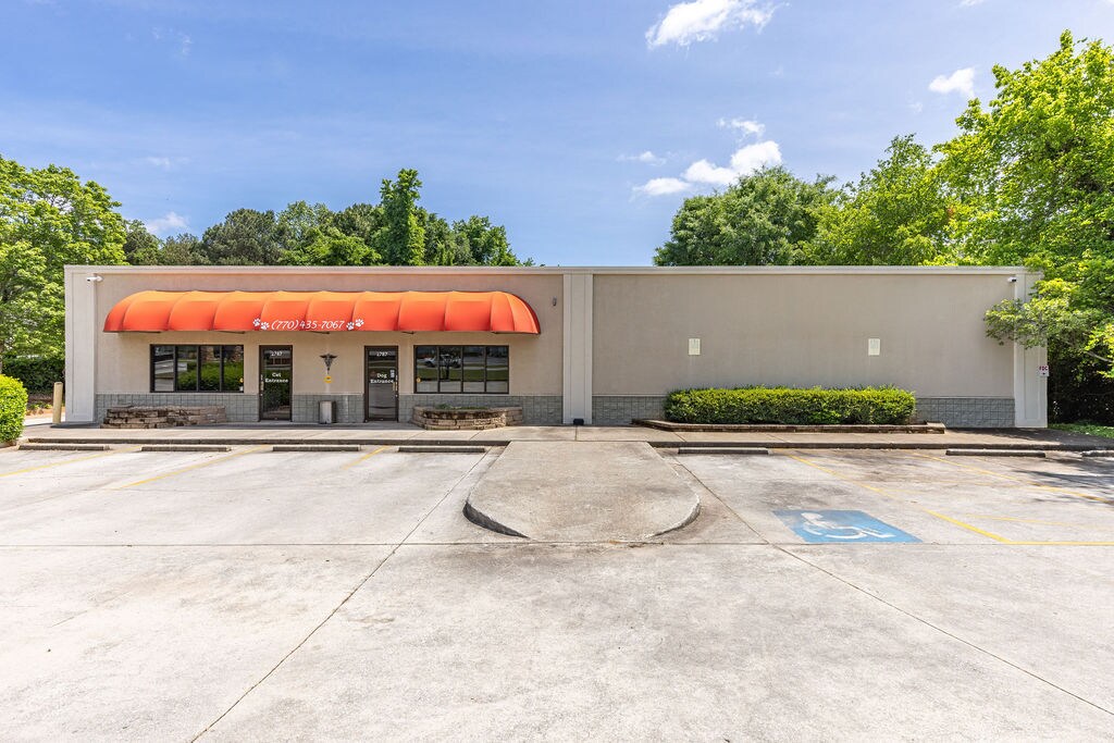 2787 SE Cobb Dr, Smyrna, GA à vendre Photo de l’immeuble– Image 1 sur 16