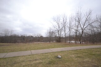 Plus de détails pour 1 Highland Springs, Elgin, IL - Terrain à vendre