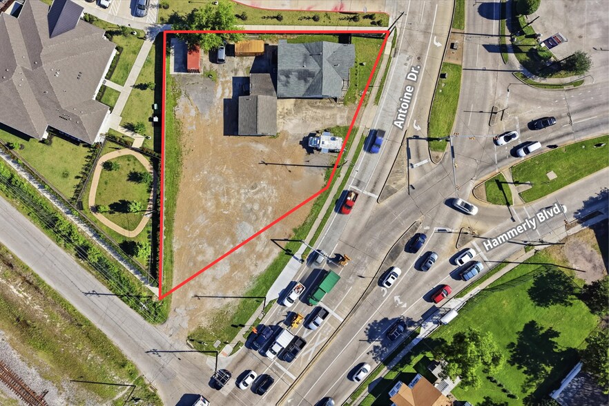 2106 Antoine Dr, Houston, TX à vendre - Photo de l’immeuble – Image 2 sur 15