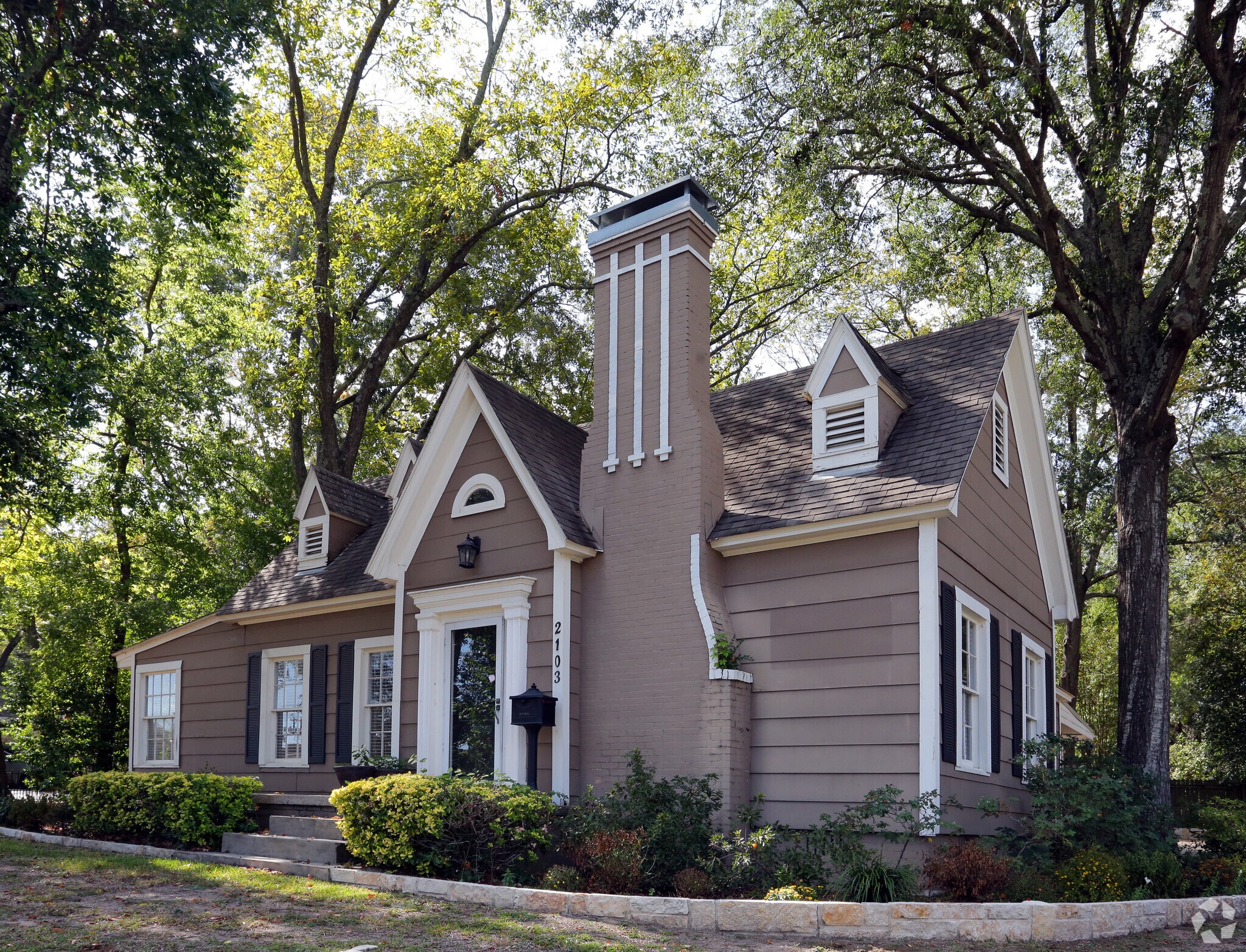 2103 S Fleishel Ave, Tyler, TX à vendre Photo principale– Image 1 sur 3