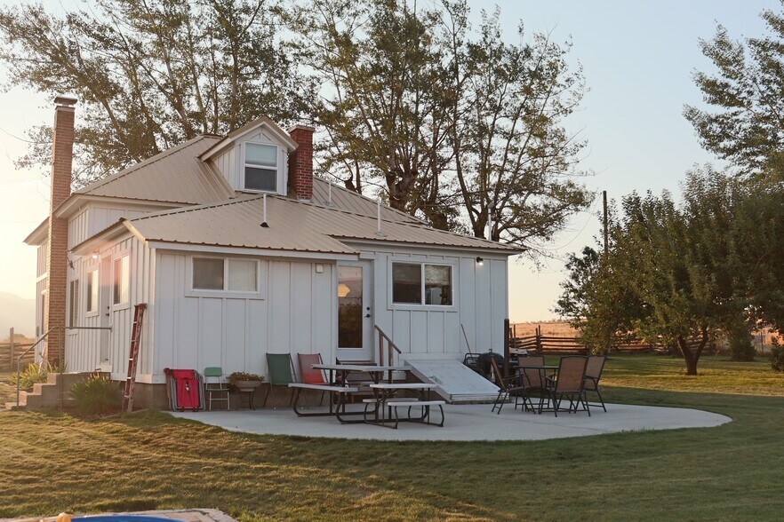 47219 Highway 30, Haines, OR à vendre - Photo de l’immeuble – Image 2 sur 36