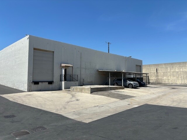 13600 Vaughn St, San Fernando, CA à louer - Photo de l’immeuble – Image 3 sur 4