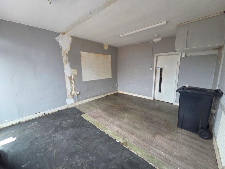 29 Langley High St, Oldbury à vendre - Photo de l’immeuble – Image 3 sur 22