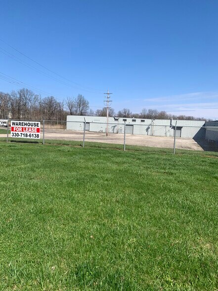 1601 Hunter Ave, Niles, OH à louer - Photo de l’immeuble – Image 1 sur 53