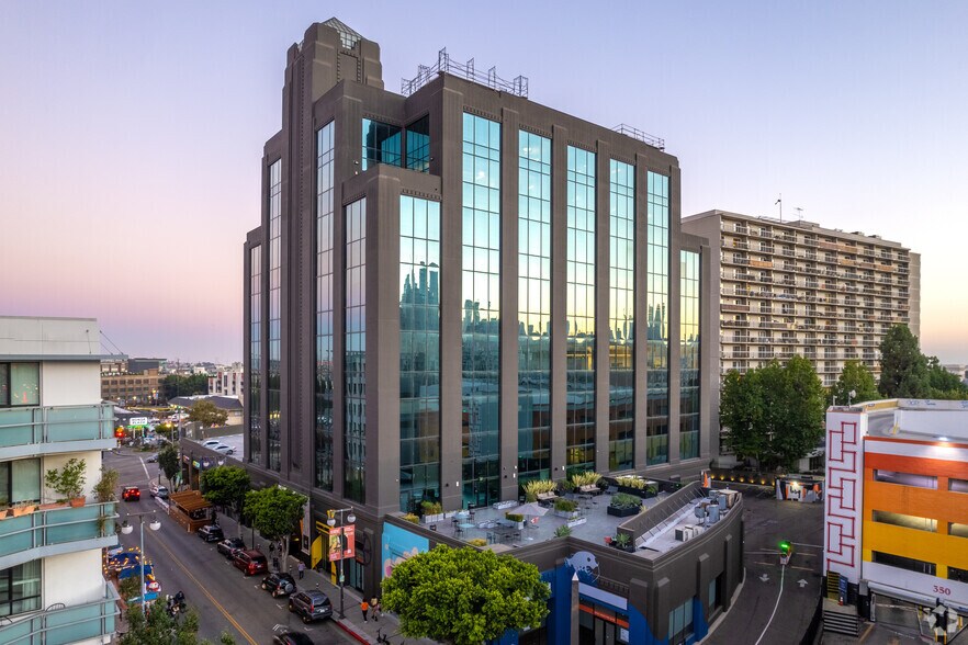 360 E 2nd St, Los Angeles, CA à louer - Photo de l’immeuble – Image 2 sur 5