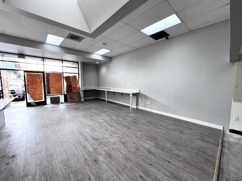 11759 Carson St, Lakewood, CA à louer - Photo de l’immeuble – Image 3 sur 17