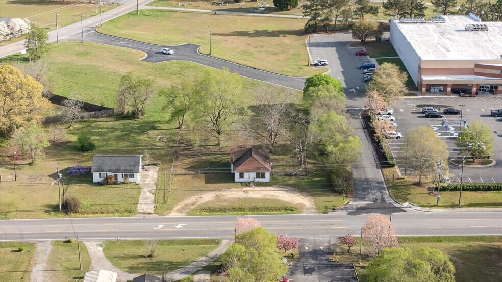 549 E New Hope Rd, Goldsboro, NC à vendre - Photo de l’immeuble – Image 2 sur 13