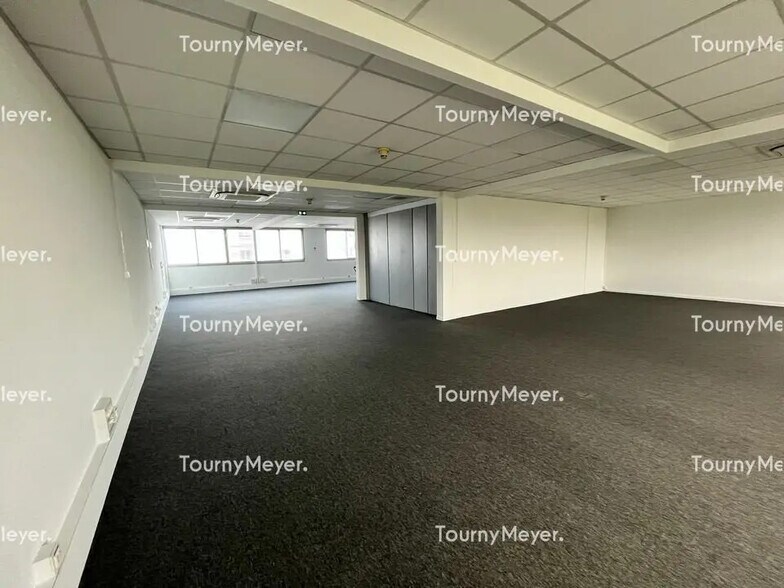 Bureau dans Bordeaux à louer - Photo de l’immeuble – Image 2 sur 10