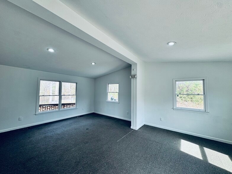 2800 Hill St, Lynchburg, VA à vendre - Photo intérieure – Image 3 sur 17
