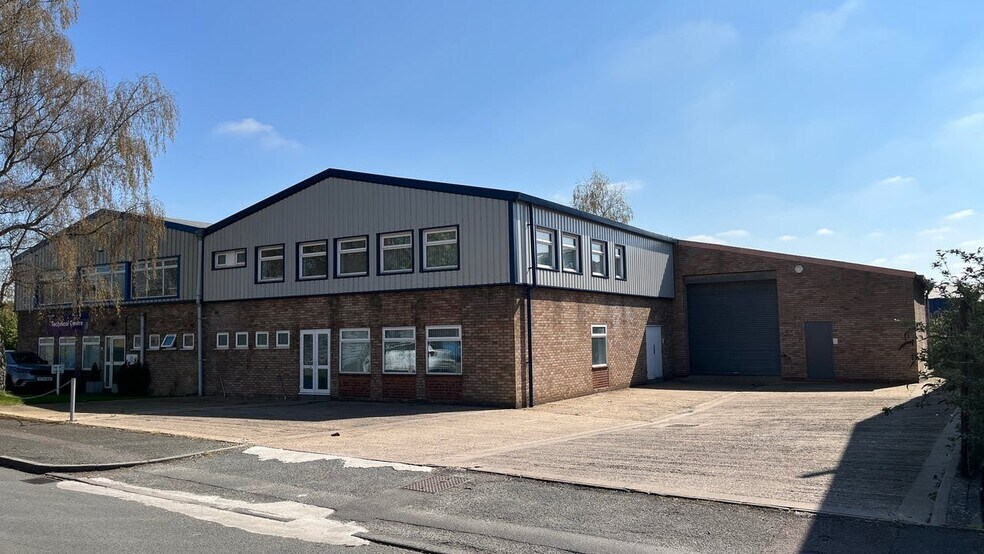 Berrington Rd, Leamington Spa à louer - Photo de l’immeuble – Image 1 sur 11