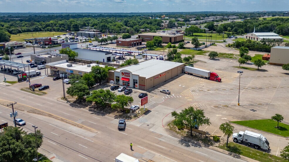 2426 W Ledbetter Dr, Dallas, TX à vendre - Photo de l’immeuble – Image 2 sur 6