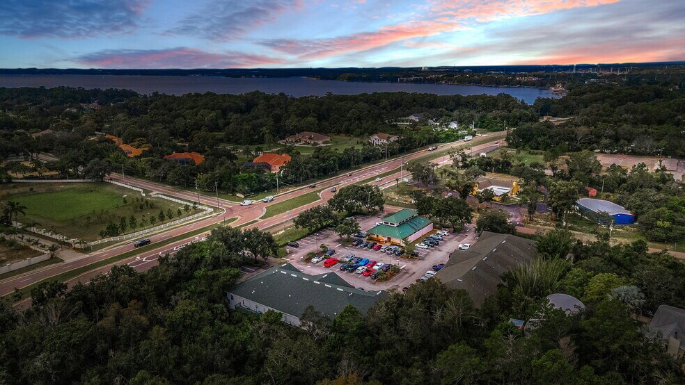 2625 Keystone Rd, Tarpon Springs, FL à vendre - Photo de l’immeuble – Image 2 sur 4