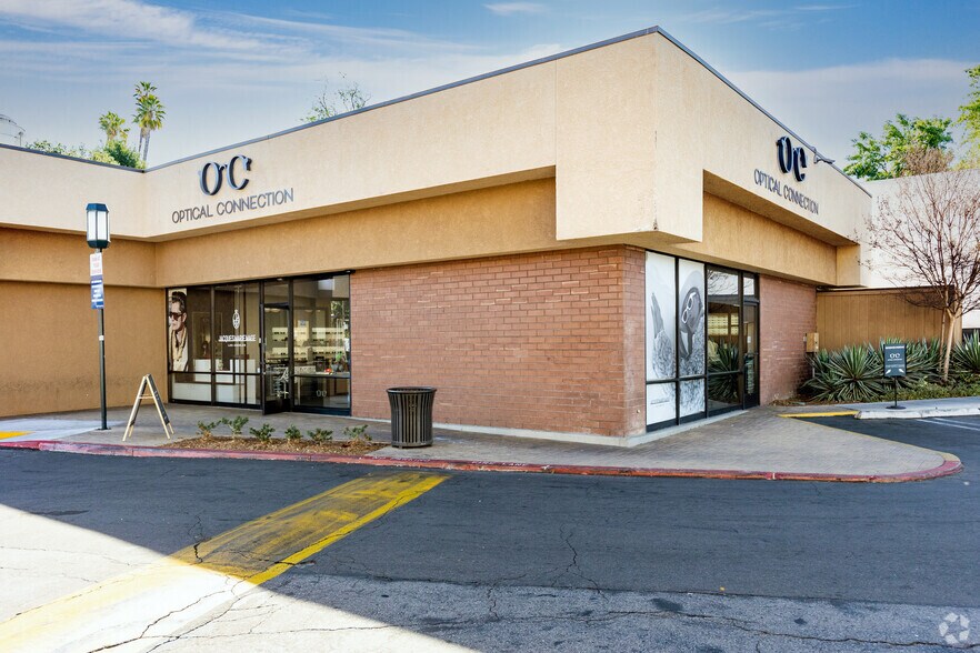 11960-11996 Ventura Blvd, Studio City, CA à louer - Photo de l’immeuble – Image 2 sur 9
