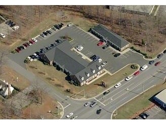 300 Enterprise Dr, Forest, VA à louer - Photo principale – Image 1 sur 7