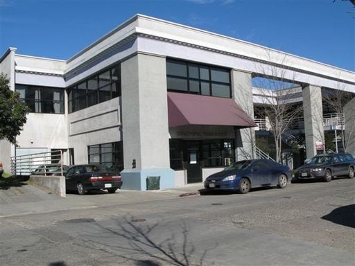130 S Main St, Sebastopol, CA à louer Photo de l’immeuble– Image 1 sur 11