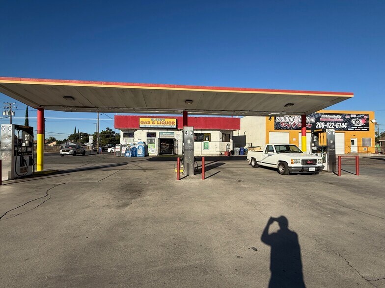 1541 Crows Landing Rd, Modesto, CA à vendre - Photo de l’immeuble – Image 2 sur 7