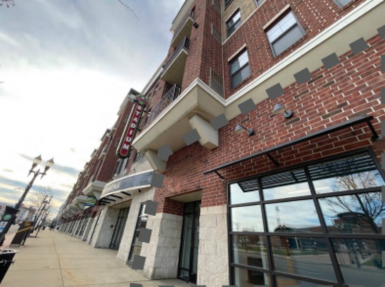 500 E Michigan Ave, Lansing, MI à louer - Photo de l’immeuble – Image 3 sur 14