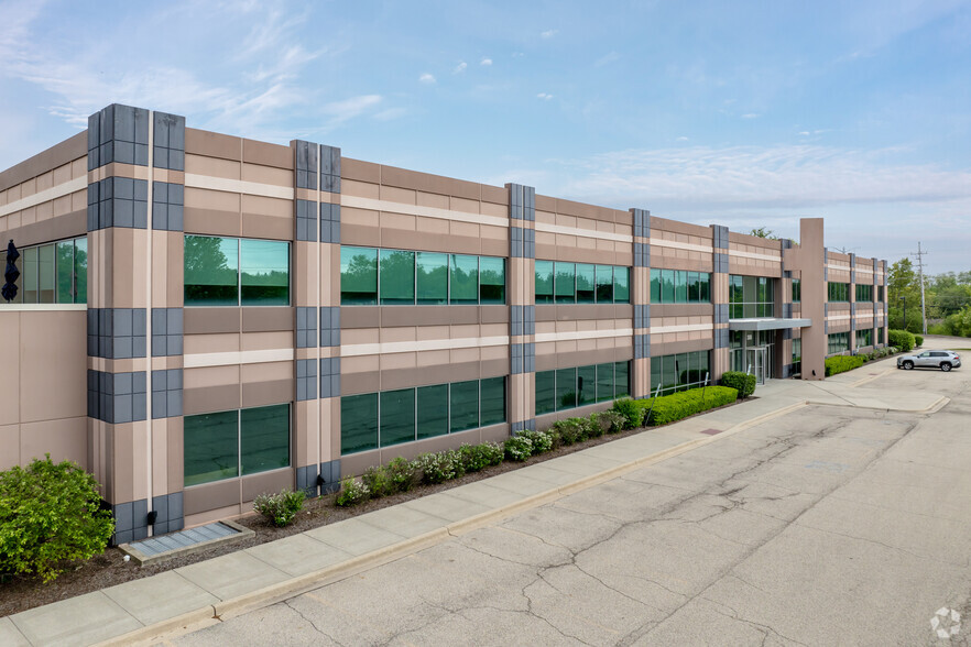 28160 W Northwest Hwy, Lake Barrington, IL à louer - Photo de l’immeuble – Image 1 sur 10