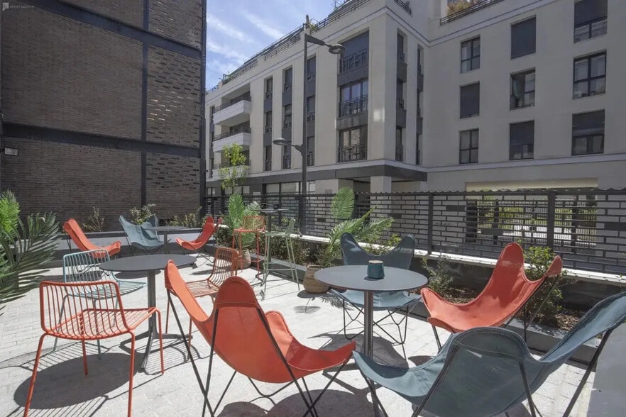 3 Place Martin Levasseur, Saint-Ouen-sur-Seine à louer - Photo de l’immeuble – Image 1 sur 21