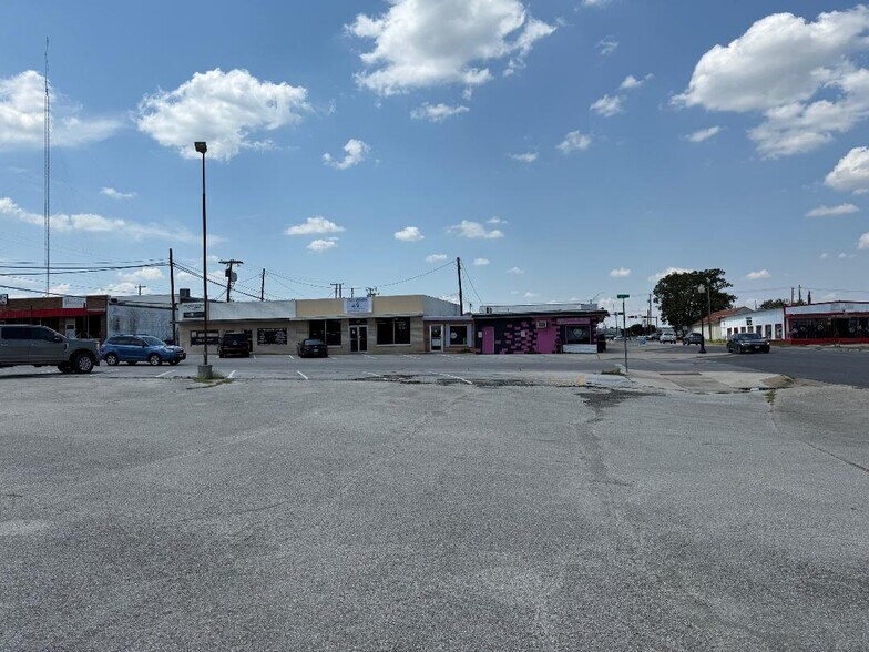 201 S 2nd St, Copperas Cove, TX à vendre - Photo de l’immeuble – Image 3 sur 4