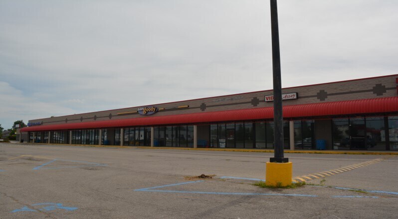 427-625 N 13th St, Decatur, IN à louer - Photo de l’immeuble – Image 2 sur 21
