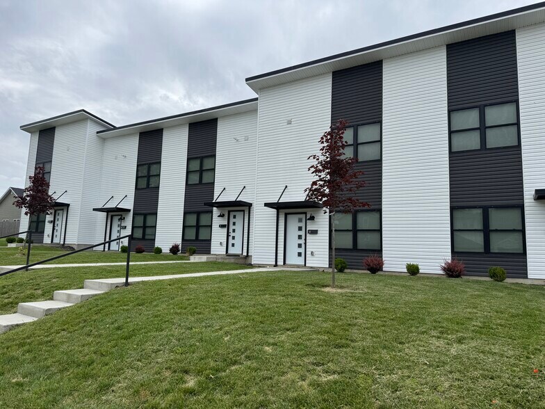 1124 Winton Pl, Springfield, OH à vendre - Photo principale – Image 1 sur 1