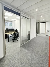14-20 Rue Jacques Daguerre, Rueil-Malmaison à louer Photo intérieure– Image 2 sur 7