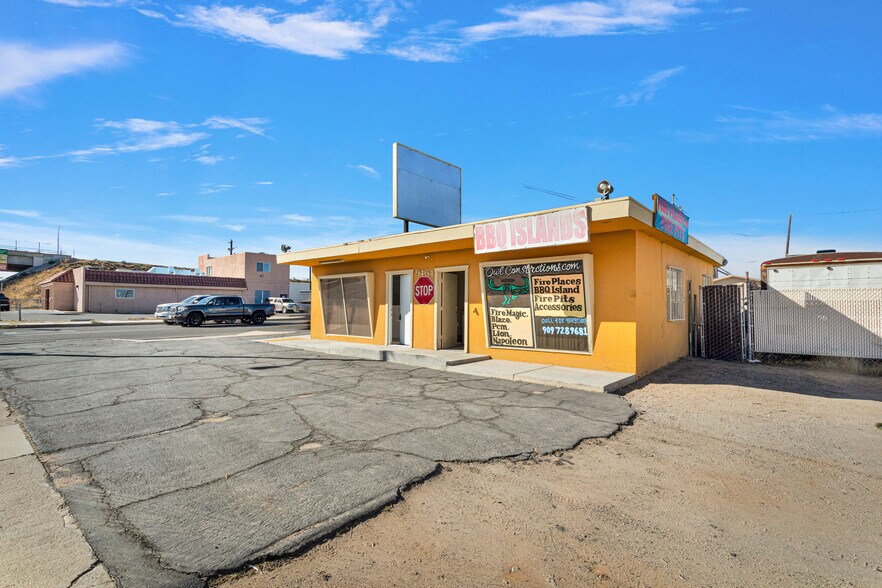 9464 Hesperia Rd, Hesperia, CA à vendre - Photo de l’immeuble – Image 3 sur 38