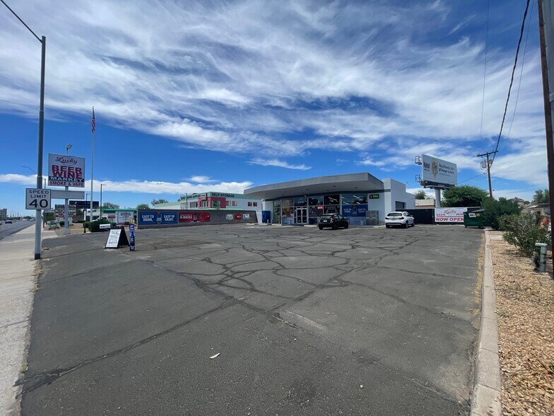 4126 E Bell Rd, Phoenix, AZ à vendre - Photo de l’immeuble – Image 2 sur 15