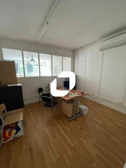 Bureau dans Montreuil à louer - Photo de l’immeuble – Image 1 sur 11