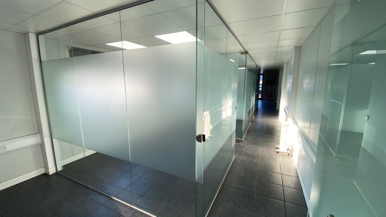 Unit R4 Offices, Northfleet Industrial Est, Lower Rd, Northfleet à louer Photo de l’immeuble– Image 1 sur 1