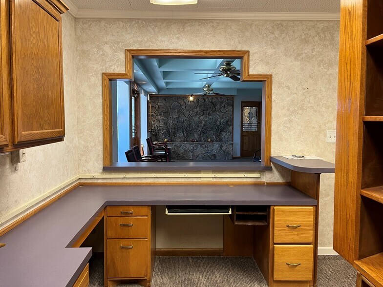 411 W 5th St, McCook, NE à louer - Photo de l’immeuble – Image 2 sur 23