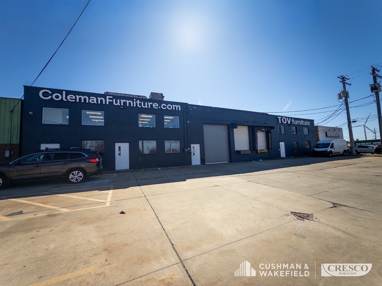 23432-23420 Lakeland Blvd, Euclid, OH à louer - Photo principale – Image 1 sur 10