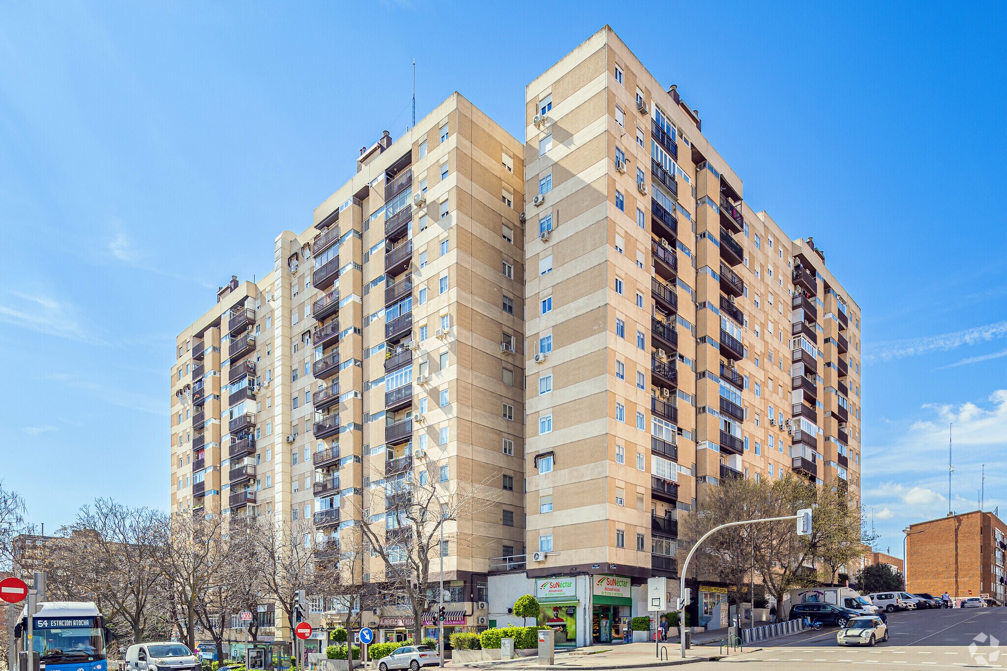 Avenida De Rafael Alberti, 16-18, Madrid, Madrid à vendre Photo principale– Image 1 sur 8