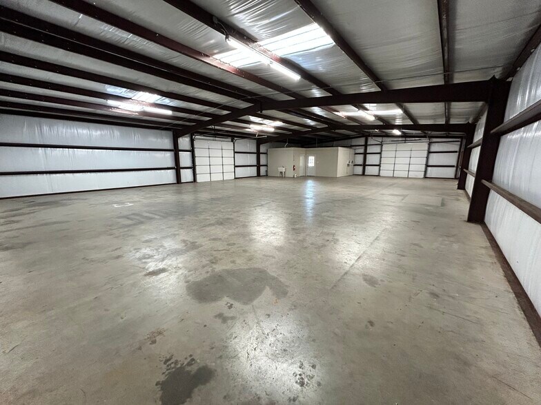 6890 Hudson Village Crk, Kennedale, TX à louer - Photo de l’immeuble – Image 2 sur 10