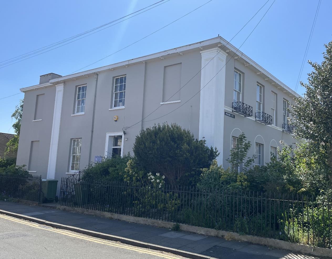 11 Carlton St, Cheltenham à vendre Photo de l’immeuble– Image 1 sur 6