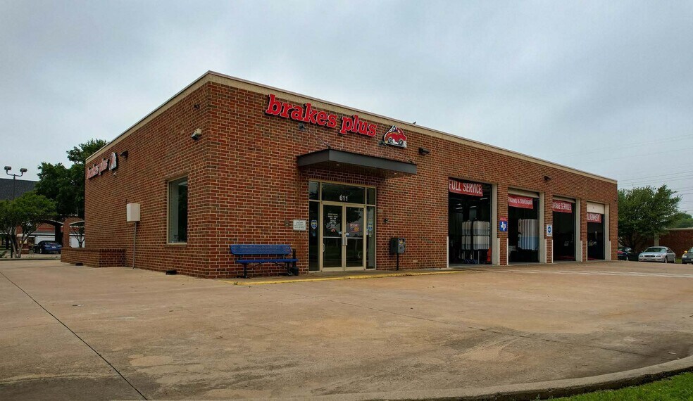 611 S MacArthur Blvd, Coppell, TX à vendre - Photo principale – Image 1 sur 2