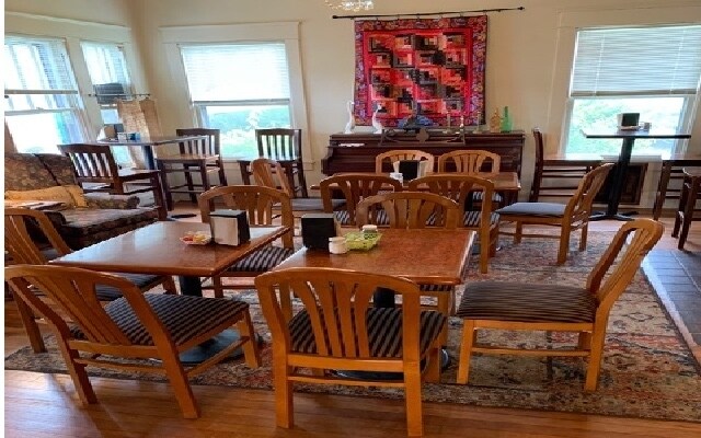 32 Toccoa Ave, McCaysville, GA à vendre - Photo intérieure – Image 3 sur 9