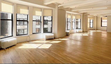 141 W 36th St, New York, NY à louer Photo intérieure– Image 2 sur 4