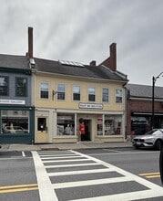 27 Main St, Concord, MA à louer Photo intérieure– Image 1 sur 5